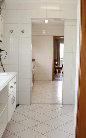 Apartamento para alugar com 130m², 3 quartos e 3 vagasÁrea de Serviço