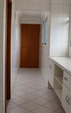 Apartamento para alugar com 130m², 3 quartos e 3 vagasÁrea de Serviço