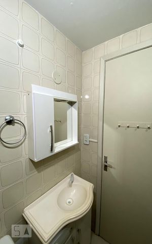 Apartamento à venda com 49m², 1 quarto e sem vagaBanheiro