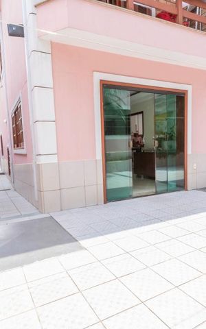 Casa para alugar com 452m², 3 quartos e 6 vagasQuintal
