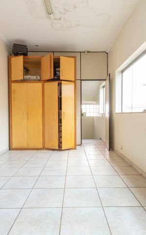 Casa para alugar com 452m², 3 quartos e 6 vagasEdícula