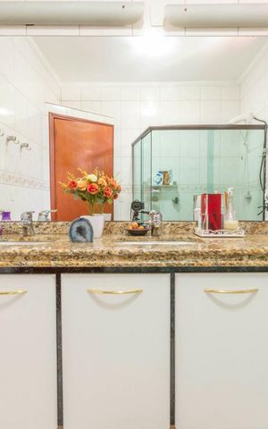 Casa para alugar com 452m², 3 quartos e 6 vagasBanheiro da Suíte 3