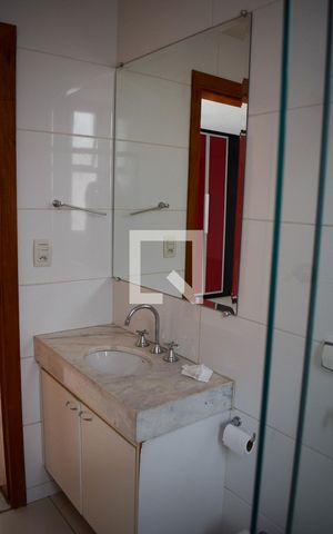Apartamento à venda com 180m², 3 quartos e 3 vagasBanheiro 1