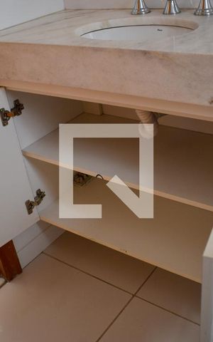 Apartamento à venda com 180m², 3 quartos e 3 vagasBanheiro 1