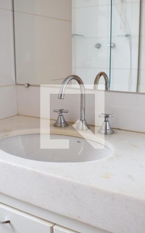 Apartamento à venda com 180m², 3 quartos e 3 vagasBanheiro 2