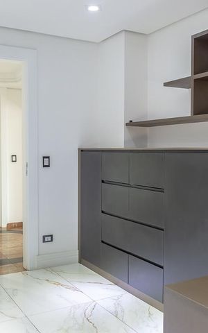 Apartamento à venda com 300m², 3 quartos e 4 vagasEscritório