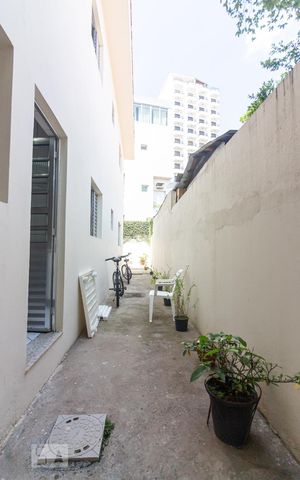 Casa para alugar com 260m², 4 quartos e 2 vagasCorredor