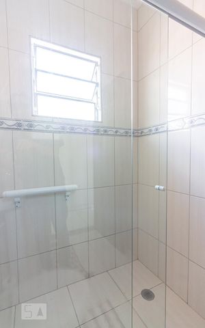 Casa para alugar com 260m², 4 quartos e 2 vagasBanheiro