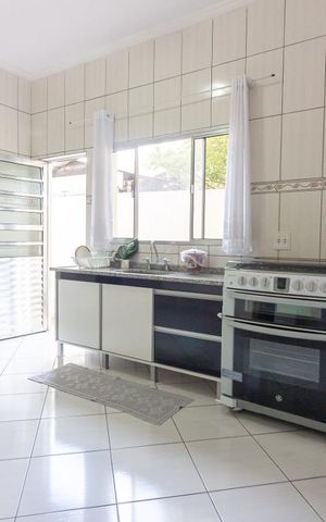 Casa para alugar com 260m², 4 quartos e 2 vagasCozinha