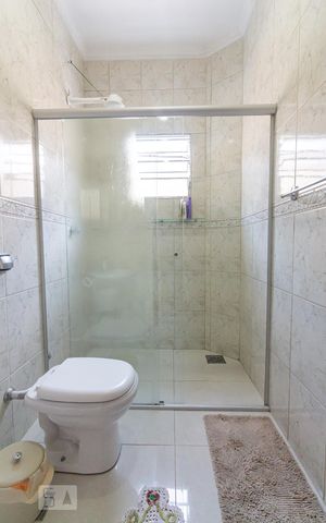 Casa para alugar com 260m², 4 quartos e 2 vagasBanheiro