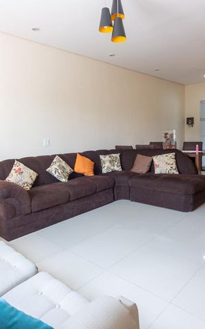 Casa para alugar com 260m², 4 quartos e 2 vagasSala