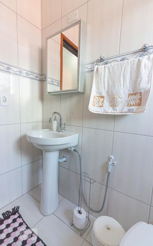 Casa para alugar com 260m², 4 quartos e 2 vagasBanheiro