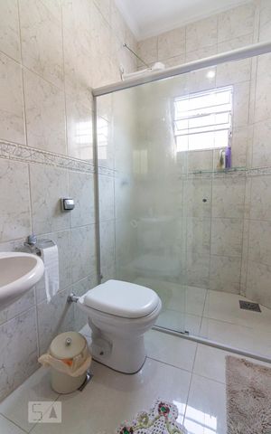 Casa para alugar com 260m², 4 quartos e 2 vagasBanheiro