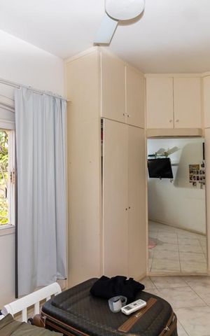 Casa à venda com 500m², 5 quartos e 3 vagas Casa à venda com 500m², 5 quartos e 3 vagasQuarto 2