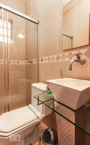 Casa à venda com 93m², 2 quartos e 3 vagas Casa à venda com 93m², 2 quartos e 3 vagasBanheiro 2