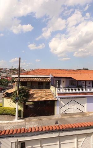 Casa à venda com 93m², 2 quartos e 3 vagas Casa à venda com 93m², 2 quartos e 3 vagasVista do quarto 1