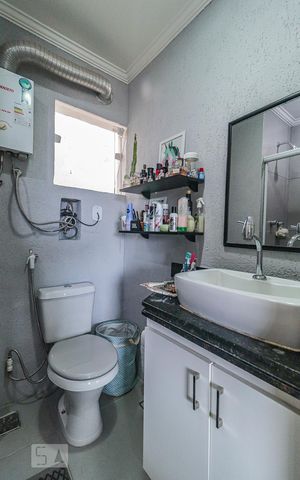 Apartamento para alugar com 120m², 2 quartos e 1 vaga Apartamento para alugar com 120m², 2 quartos e 1 vagaBanheiro da Suíte