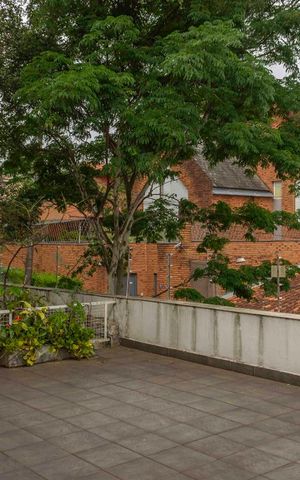 Casa à venda com 296m², 3 quartos e 3 vagasExterno frente