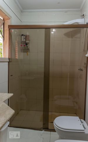 Casa à venda com 296m², 3 quartos e 3 vagasBanheiro suíte 2