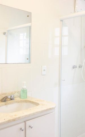 Casa à venda com 296m², 3 quartos e 3 vagasBanheiro suíte 3
