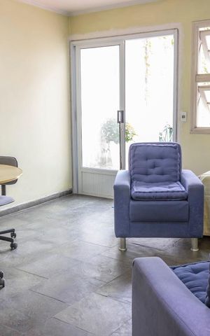 Casa à venda com 296m², 3 quartos e 3 vagasEscritório
