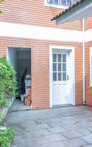 Casa à venda com 296m², 3 quartos e 3 vagasExterno fundos
