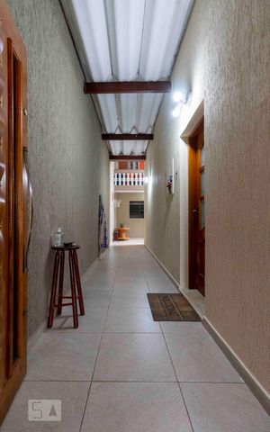 Casa à venda com 160m², 3 quartos e 2 vagas Casa à venda com 160m², 3 quartos e 2 vagasCorredor Externo