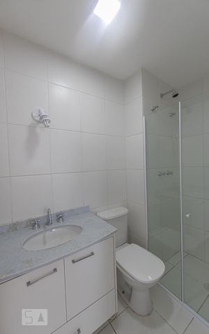 Apartamento para alugar com 63m², 2 quartos e 1 vaga Apartamento para alugar com 63m², 2 quartos e 1 vagaBanheiro Social