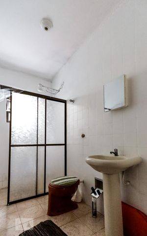 Casa à venda com 100m², 2 quartos e 1 vaga Casa à venda com 100m², 2 quartos e 1 vagaBanheiro