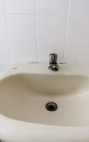 Casa à venda com 100m², 2 quartos e 1 vaga Casa à venda com 100m², 2 quartos e 1 vagaBanheiro