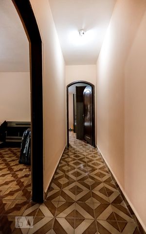 Casa à venda com 100m², 2 quartos e 1 vaga Casa à venda com 100m², 2 quartos e 1 vagaCorredor Quartos