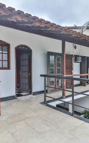 Casa de condomínio à venda com 800m², 5 quartos e 4 vagas Casa de condomínio à venda com 800m², 5 quartos e 4 vagasVaranda da Cozinha e Quartos