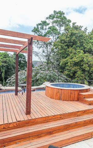 Casa de condomínio à venda com 800m², 5 quartos e 4 vagas Casa de condomínio à venda com 800m², 5 quartos e 4 vagasHidro com Deck Molhado
