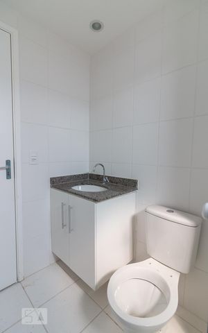 Apartamento para alugar com 54m², 2 quartos e sem vagaBanheiro social