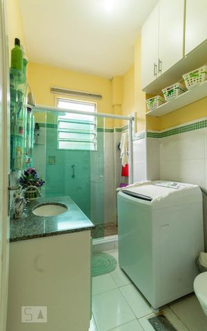 Apartamento à venda com 78m², 2 quartos e sem vaga Apartamento à venda com 78m², 2 quartos e sem vagaBanheiro