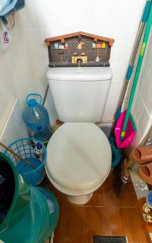 Apartamento à venda com 78m², 2 quartos e sem vaga Apartamento à venda com 78m², 2 quartos e sem vagaBanheiro de Serviço