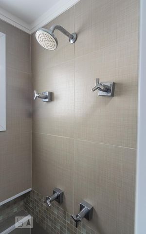 Apartamento à venda com 103m², 3 quartos e 3 vagas Apartamento à venda com 103m², 3 quartos e 3 vagasBanheiro da Suíte