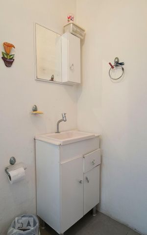 Apartamento para alugar com 70m², 2 quartos e sem vagaBanheiro