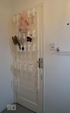 Apartamento para alugar com 70m², 2 quartos e sem vagaBanheiro