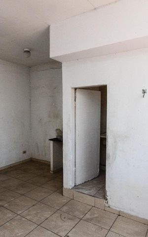 Casa à venda com 215m², 3 quartos e 4 vagas Casa à venda com 215m², 3 quartos e 4 vagasEdicula