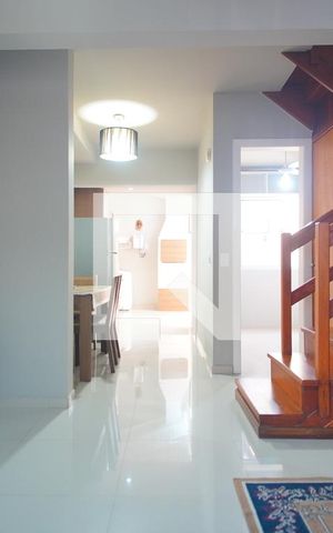 Casa de condomínio à venda com 79m², 3 quartos e 1 vagaSala