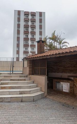 Apartamento à venda com 108m², 3 quartos e 2 vagas Apartamento à venda com 108m², 3 quartos e 2 vagasÁrea comum - Churrasqueira