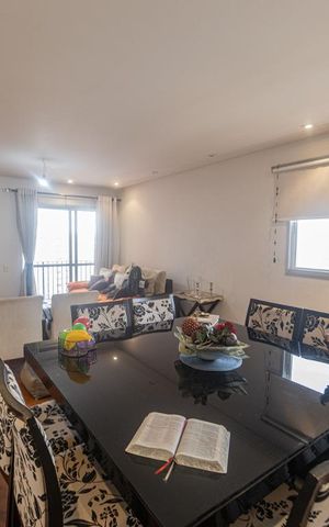Apartamento à venda com 108m², 3 quartos e 2 vagas Apartamento à venda com 108m², 3 quartos e 2 vagasSala