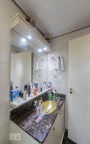 Apartamento à venda com 108m², 3 quartos e 2 vagas Apartamento à venda com 108m², 3 quartos e 2 vagasBanheiro Quarto 3