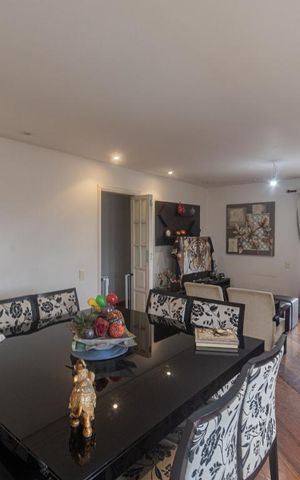 Apartamento à venda com 108m², 3 quartos e 2 vagas Apartamento à venda com 108m², 3 quartos e 2 vagasSala