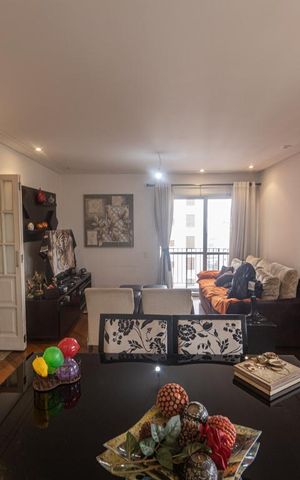 Apartamento à venda com 108m², 3 quartos e 2 vagas Apartamento à venda com 108m², 3 quartos e 2 vagasSala