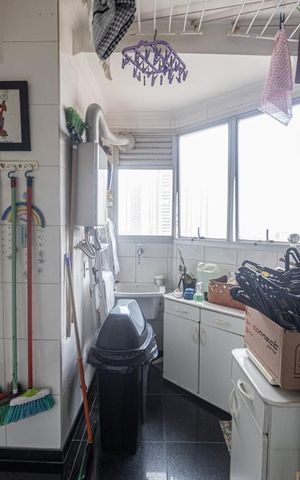 Apartamento à venda com 108m², 3 quartos e 2 vagas Apartamento à venda com 108m², 3 quartos e 2 vagasÁrea de Serviço