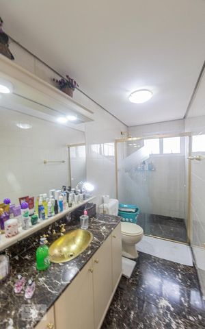 Apartamento à venda com 108m², 3 quartos e 2 vagas Apartamento à venda com 108m², 3 quartos e 2 vagasBanheiro Social