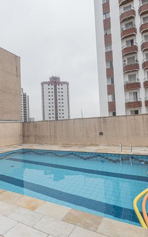 Apartamento à venda com 108m², 3 quartos e 2 vagas Apartamento à venda com 108m², 3 quartos e 2 vagasÁrea comum - Piscina
