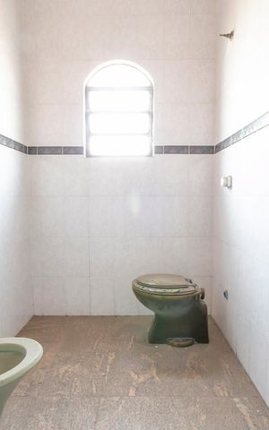 Casa à venda com 240m², 3 quartos e 6 vagasBanheiro da Suíte